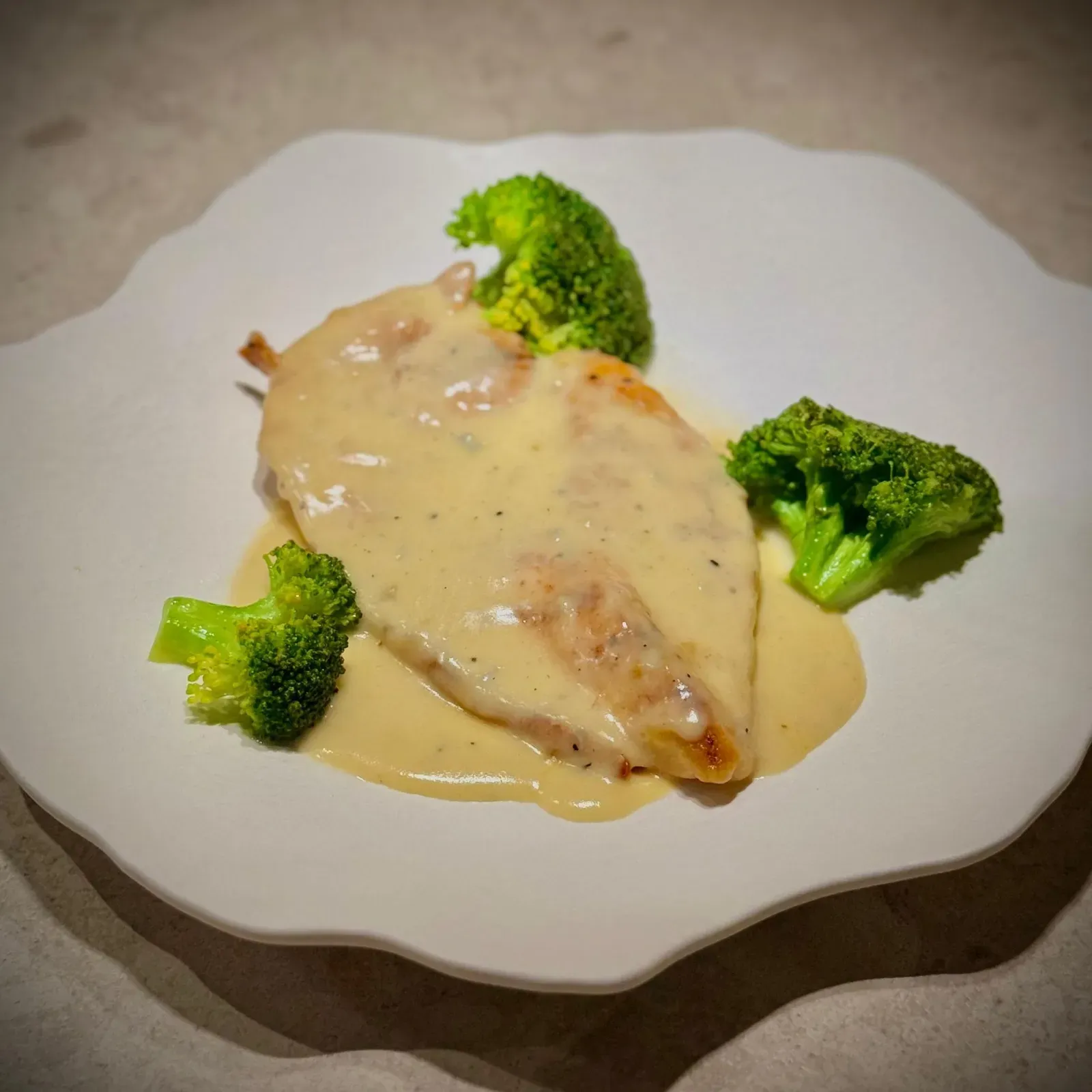 Petto di Pollo con Salsa Gorgonzola