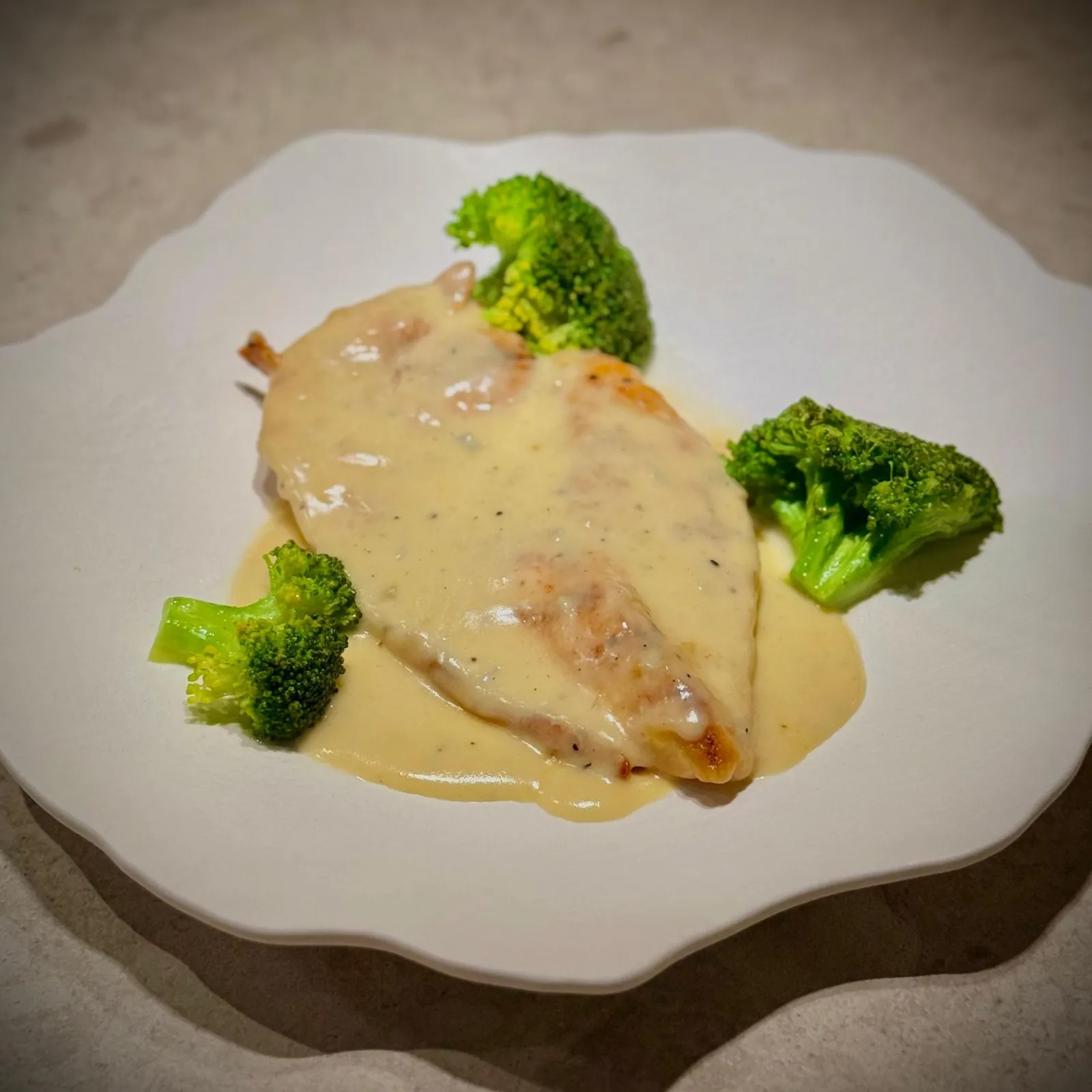 Petto di Pollo con Salsa Gorgonzola